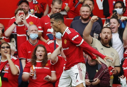 Ronaldo lập cú đúp, Manchester United đánh bại Newcastle 4-1 - Ảnh 1. Ronaldo lập cú đúp, Manchester United đánh bại Newcastle 4-1 - Ảnh 1.