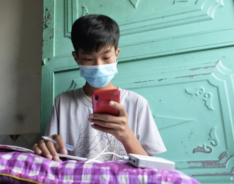 Nên giảm phần nào khi dạy trực tuyến? - Ảnh 1. Nên giảm phần nào khi dạy trực tuyến? - Ảnh 1.