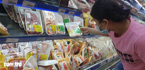 TP.HCM: Gia tăng số lượng shipper, nghiên cứu mở lại các chợ - Ảnh 1. TP.HCM: Gia tăng số lượng shipper, nghiên cứu mở lại các chợ - Ảnh 1.