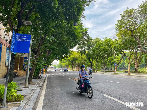 Các chuyên gia nhận định Hà Nội có thể nới lỏng giãn cách sau 21-9 - Ảnh 1. Các chuyên gia nhận định Hà Nội có thể nới lỏng giãn cách sau 21-9 - Ảnh 1.