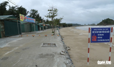 Chống bão số 5: Huế hạn chế dân ra đường, Nghệ An sơ tán dân đến nơi an toàn - Ảnh 11. Chống bão số 5: Huế hạn chế dân ra đường, Nghệ An sơ tán dân đến nơi an toàn - Ảnh 11.