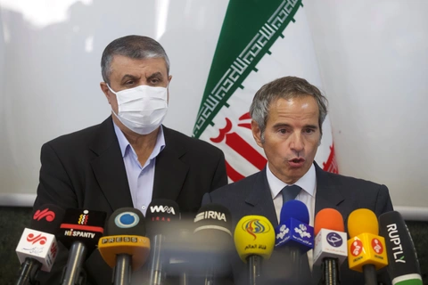 Iran cho IAEA tiếp cận thiết bị giám sát các cơ sở hạt nhân - Ảnh 1. Iran cho IAEA tiếp cận thiết bị giám sát các cơ sở hạt nhân - Ảnh 1.