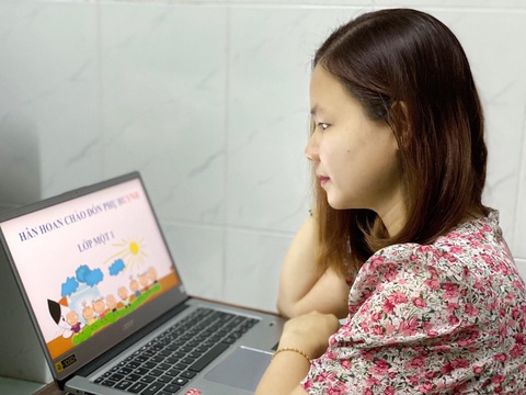 Dạy học online: Một tiết dạy, trăm mắt nhìn - Ảnh 3. Dạy học online: Một tiết dạy, trăm mắt nhìn - Ảnh 3.