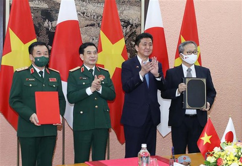 Bộ Quốc phòng hai nước Việt - Nhật ký kết chuyển giao thiết bị, công nghệ quốc phòng - Ảnh 3. Bộ Quốc phòng hai nước Việt - Nhật ký kết chuyển giao thiết bị, công nghệ quốc phòng - Ảnh 3.