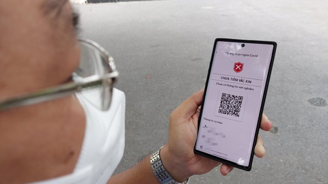 Quá thời hạn, nhiều đơn vị vẫn chưa nhập liệu đủ danh sách người tiêm vắc xin lên hệ thống - Ảnh 1. Quá thời hạn, nhiều đơn vị vẫn chưa nhập liệu đủ danh sách người tiêm vắc xin lên hệ thống - Ảnh 1.