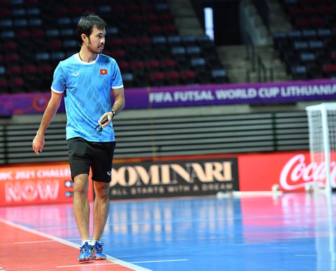 Tuyển futsal Việt Nam lạc quan chờ đấu Brazil - Ảnh 2. Tuyển futsal Việt Nam lạc quan chờ đấu Brazil - Ảnh 2.