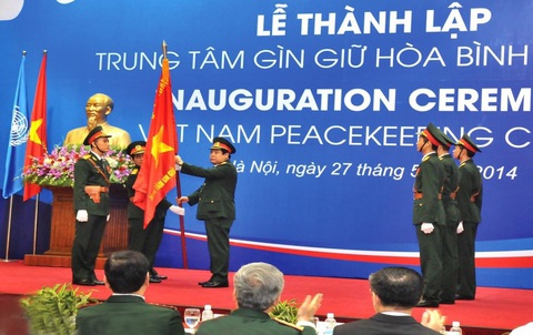 Đại tướng Phùng Quang Thanh - Anh hùng thời chiến, kiến tạo thời bình - Ảnh 7. Đại tướng Phùng Quang Thanh - Anh hùng thời chiến, kiến tạo thời bình - Ảnh 7.
