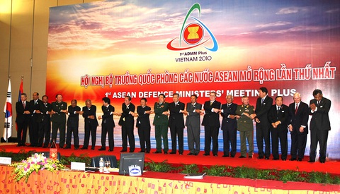 Đại tướng Phùng Quang Thanh - Anh hùng thời chiến, kiến tạo thời bình - Ảnh 4. Đại tướng Phùng Quang Thanh - Anh hùng thời chiến, kiến tạo thời bình - Ảnh 4.