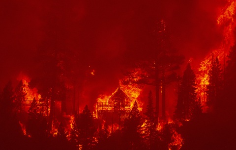 California kích hoạt luật thời chiến để ứng phó cháy rừng - Ảnh 1. California kích hoạt luật thời chiến để ứng phó cháy rừng - Ảnh 1.