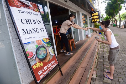 Quận 7, huyện Củ Chi đang hoàn chỉnh kế hoạch bình thường mới - Ảnh 1. Quận 7, huyện Củ Chi đang hoàn chỉnh kế hoạch bình thường mới - Ảnh 1.