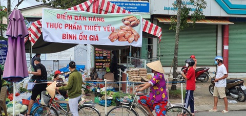 Bộ trưởng Lê Minh Hoan: Trước khi sống chung với dịch, chúng ta phải sống chung với nhau - Ảnh 2. Bộ trưởng Lê Minh Hoan: Trước khi sống chung với dịch, chúng ta phải sống chung với nhau - Ảnh 2.