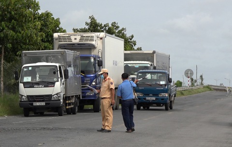 Kiên Giang hứa quyết tâm đến ngày 20-9 chuyển hết vùng đỏ thành vùng xanh - Ảnh 1. Kiên Giang hứa quyết tâm đến ngày 20-9 chuyển hết vùng đỏ thành vùng xanh - Ảnh 1.