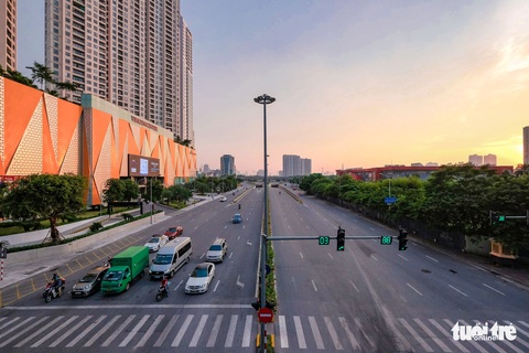 Hà Nội xem xét nới lỏng một số hoạt động dựa trên thực tế sau 15-9 - Ảnh 1. Hà Nội xem xét nới lỏng một số hoạt động dựa trên thực tế sau 15-9 - Ảnh 1.