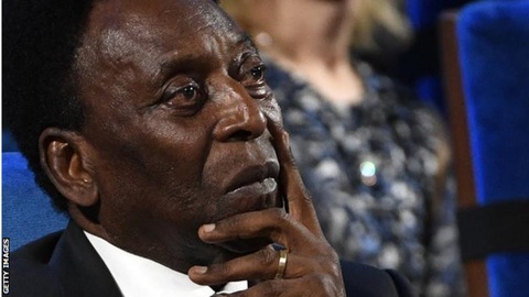 Vua bóng đá Pele hồi phục nhanh chóng sau phẫu thuật - Ảnh 1. Vua bóng đá Pele hồi phục nhanh chóng sau phẫu thuật - Ảnh 1.