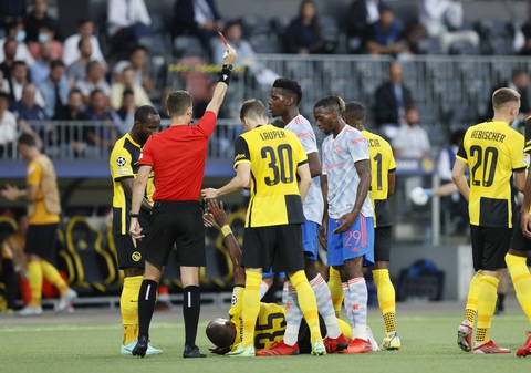 Ronaldo ghi bàn, Man Utd vẫn thua ngược Young Boys - Ảnh 3. Ronaldo ghi bàn, Man Utd vẫn thua ngược Young Boys - Ảnh 3.