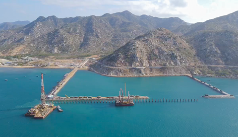 Nguyện vọng của Đảng bộ và nhân dân Ninh Thuận: Thay điện hạt nhân bằng điện khí LNG - Ảnh 1. Nguyện vọng của Đảng bộ và nhân dân Ninh Thuận: Thay điện hạt nhân bằng điện khí LNG - Ảnh 1.