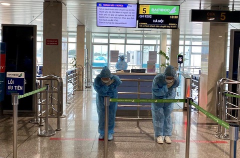 Bamboo Airways bay chuyên cơ khứ hồi chở y bác sĩ vào miền Nam chống dịch - Ảnh 5. Bamboo Airways bay chuyên cơ khứ hồi chở y bác sĩ vào miền Nam chống dịch - Ảnh 5.