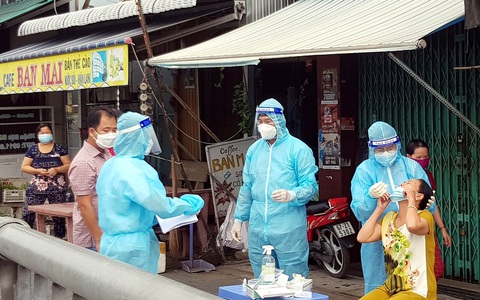 Cuộc gọi lúc nửa đêm của Thủ tướng - Ảnh 1. Cuộc gọi lúc nửa đêm của Thủ tướng - Ảnh 1.