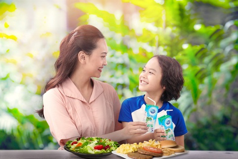 Lý do WHO đề xuất sữa tươi là thực phẩm nên dự trữ trong mùa dịch - Ảnh 1. Lý do WHO đề xuất sữa tươi là thực phẩm nên dự trữ trong mùa dịch - Ảnh 1.