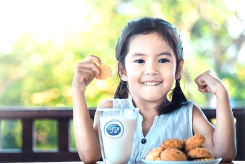 Lý do WHO đề xuất sữa tươi là thực phẩm nên dự trữ trong mùa dịch - Ảnh 2. Lý do WHO đề xuất sữa tươi là thực phẩm nên dự trữ trong mùa dịch - Ảnh 2.