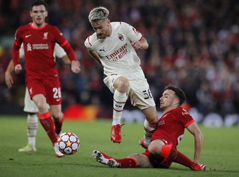 Salah đá hỏng phạt đền rồi ghi bàn, Liverpool đánh bại AC Milan - Ảnh 3. Salah đá hỏng phạt đền rồi ghi bàn, Liverpool đánh bại AC Milan - Ảnh 3.