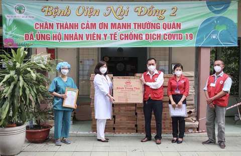 Mondelez Kinh Đô trao tặng quà Trung thu trị giá 5 tỉ đồng - Ảnh 1. Mondelez Kinh Đô trao tặng quà Trung thu trị giá 5 tỉ đồng - Ảnh 1.