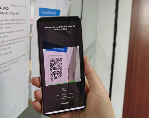 Mở cửa nhà hàng, quán ăn ở Hà Nội: Bắt buộc phải quét mã QR của khách - Ảnh 1. Mở cửa nhà hàng, quán ăn ở Hà Nội: Bắt buộc phải quét mã QR của khách - Ảnh 1.