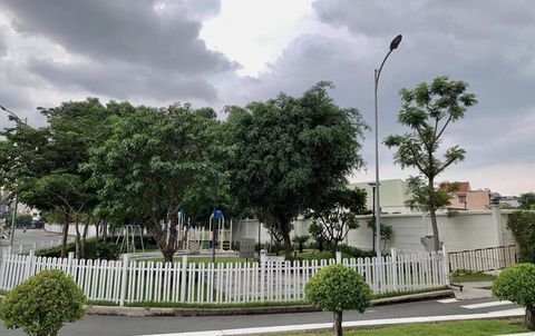 Công viên nội khu vùng xanh vẫn chưa thể hoạt động dù TP.HCM cho phép - Ảnh 2. Công viên nội khu vùng xanh vẫn chưa thể hoạt động dù TP.HCM cho phép - Ảnh 2.