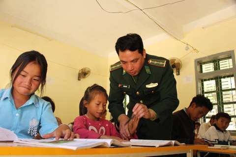 Phát động cuộc thi viết Người thầy của tôi - Ảnh 1. Phát động cuộc thi viết Người thầy của tôi - Ảnh 1.