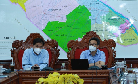 Thứ trưởng Bộ Y tế đề nghị Cần Thơ mạnh dạn nới lỏng các xã, ấp xanh trong ‘vùng đỏ’ - Ảnh 1. Thứ trưởng Bộ Y tế đề nghị Cần Thơ mạnh dạn nới lỏng các xã, ấp xanh trong ‘vùng đỏ’ - Ảnh 1.