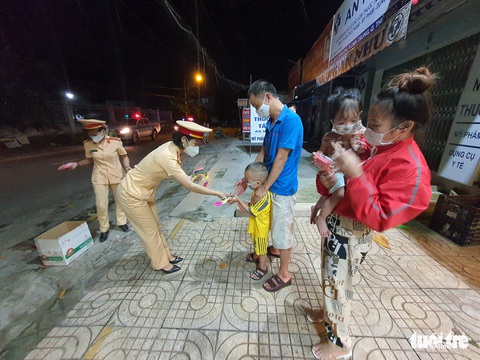 Đón Tết Trung thu ở nhà vẫn vui - Ảnh 2. Đón Tết Trung thu ở nhà vẫn vui - Ảnh 2.