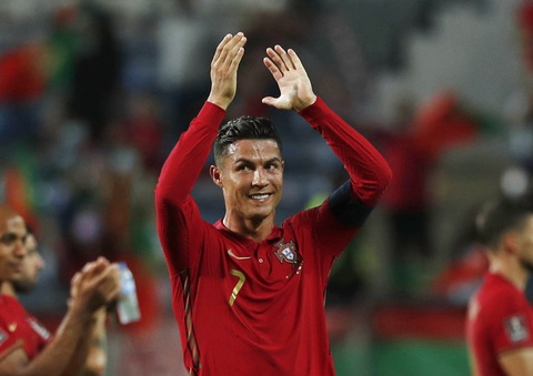 Ronaldo ‘rất hạnh phúc’ sau khi phá kỷ lục ghi bàn của Ali Daei - Ảnh 1. Ronaldo ‘rất hạnh phúc’ sau khi phá kỷ lục ghi bàn của Ali Daei - Ảnh 1.