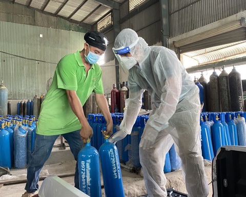 Bộ Y tế: Oxy y tế cần được ưu tiên vận chuyển 24/24h - Ảnh 1. Bộ Y tế: Oxy y tế cần được ưu tiên vận chuyển 24/24h - Ảnh 1.