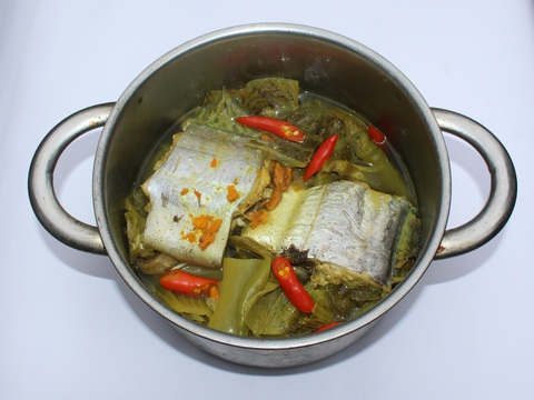 Nỗi niềm cá hố kho dưa, em kho ngon quá rất vừa miệng anh - Ảnh 3. Nỗi niềm cá hố kho dưa, em kho ngon quá rất vừa miệng anh - Ảnh 3.