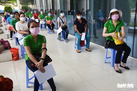 Hơn 5.000 công nhân Đồng Nai đăng ký tiêm vắc xin Vero Cell - Ảnh 1. Hơn 5.000 công nhân Đồng Nai đăng ký tiêm vắc xin Vero Cell - Ảnh 1.