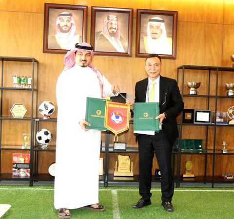 Chủ tịch Liên đoàn Bóng đá Saudi Arabia hy vọng trận đấu với Việt Nam sẽ rất hấp dẫn - Ảnh 1. Chủ tịch Liên đoàn Bóng đá Saudi Arabia hy vọng trận đấu với Việt Nam sẽ rất hấp dẫn - Ảnh 1.