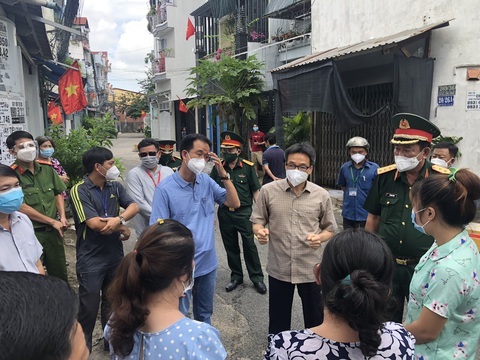 Gặp Phó thủ tướng, người thuê trọ ở TP.HCM kiến nghị được miễn, giảm tiền điện, nước - Ảnh 3. Gặp Phó thủ tướng, người thuê trọ ở TP.HCM kiến nghị được miễn, giảm tiền điện, nước - Ảnh 3.