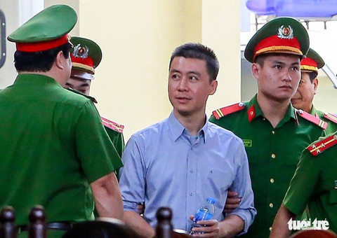 Phan Sào Nam xin trích lương, bán đất nộp 13,2 tỉ đồng khắc phục hậu quả - Ảnh 1. Phan Sào Nam xin trích lương, bán đất nộp 13,2 tỉ đồng khắc phục hậu quả - Ảnh 1.
