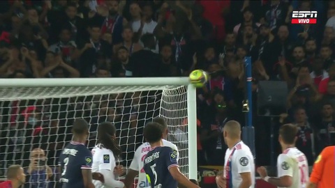 Messi kém duyên ghi bàn, bị thay thế phút 76, PSG thắng ngược Lyon phút 90+3 - Ảnh 2. Messi kém duyên ghi bàn, bị thay thế phút 76, PSG thắng ngược Lyon phút 90+3 - Ảnh 2.