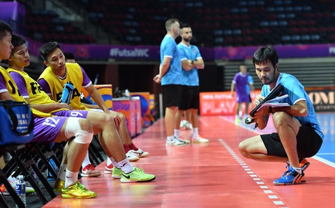 Chơi bóng để không còn câu hỏi: Tuyển futsal Việt Nam là đội nào? - Ảnh 2. Chơi bóng để không còn câu hỏi: Tuyển futsal Việt Nam là đội nào? - Ảnh 2.