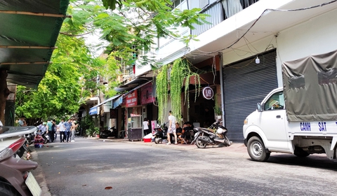 Nổ súng tại phố trung tâm Hải Phòng, một người phát cơm từ thiện bị thương - Ảnh 1. Nổ súng tại phố trung tâm Hải Phòng, một người phát cơm từ thiện bị thương - Ảnh 1.