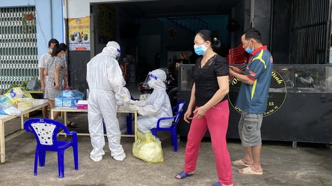 Phú Quốc gấp rút dập vùng dịch COVID-19 ở phường An Thới - Ảnh 1. Phú Quốc gấp rút dập vùng dịch COVID-19 ở phường An Thới - Ảnh 1.