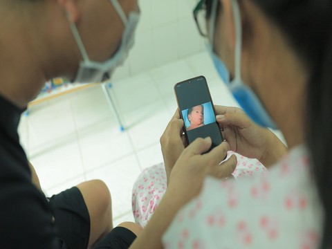 Sau phim ‘Ranh giới’, ‘Ngày con chào đời’ lại lấy nước mắt khán giả - Ảnh 3. Sau phim ‘Ranh giới’, ‘Ngày con chào đời’ lại lấy nước mắt khán giả - Ảnh 3.