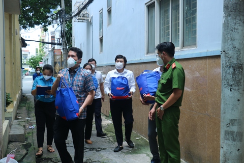 Bây giờ ai cho bó rau, cọng cải cũng quý giá vô cùng - Ảnh 6. Bây giờ ai cho bó rau, cọng cải cũng quý giá vô cùng - Ảnh 6.