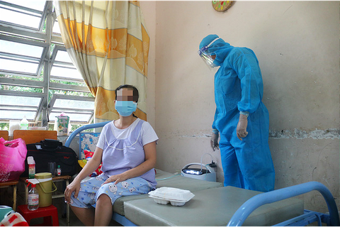 Bộ Y tế đề nghị các địa phương khẩn trương tiêm vắc xin cho phụ nữ có thai - Ảnh 1. Bộ Y tế đề nghị các địa phương khẩn trương tiêm vắc xin cho phụ nữ có thai - Ảnh 1.