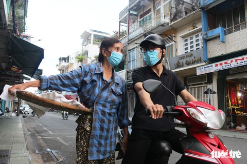 Mệ đừng lo, khó mấy cháu cũng không bỏ học... - Ảnh 3. Mệ đừng lo, khó mấy cháu cũng không bỏ học... - Ảnh 3.