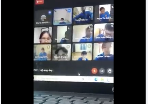 Nam sinh viên văng tục, thách thức trong lớp học online xin lỗi giảng viên - Ảnh 1. Nam sinh viên văng tục, thách thức trong lớp học online xin lỗi giảng viên - Ảnh 1.