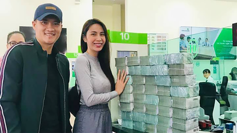 Vietcombank: ‘Không có chuyện tiền treo lơ lửng khi tài khoản tạm khóa báo có’ - Ảnh 1. Vietcombank: ‘Không có chuyện tiền treo lơ lửng khi tài khoản tạm khóa báo có’ - Ảnh 1.