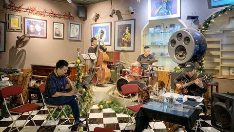 Khúc giao duyên của jazz và quan họ - Ảnh 1. Khúc giao duyên của jazz và quan họ - Ảnh 1.