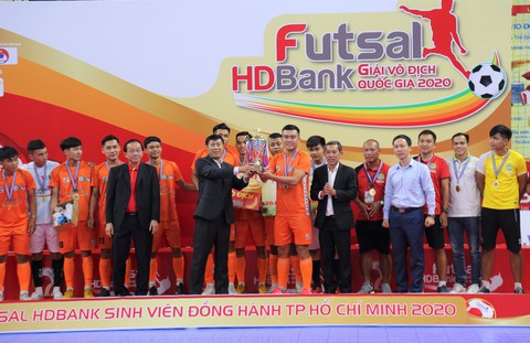 Futsal Việt Nam khiến thế giới ngỡ ngàng - Ảnh 4. Futsal Việt Nam khiến thế giới ngỡ ngàng - Ảnh 4.